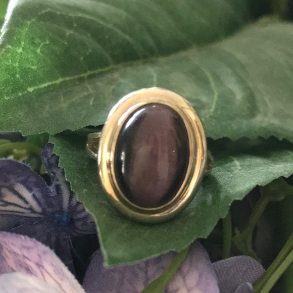 Vintage Jewelry - Vintage 925 Sterling Silver Purple Cat’s Eye Ring